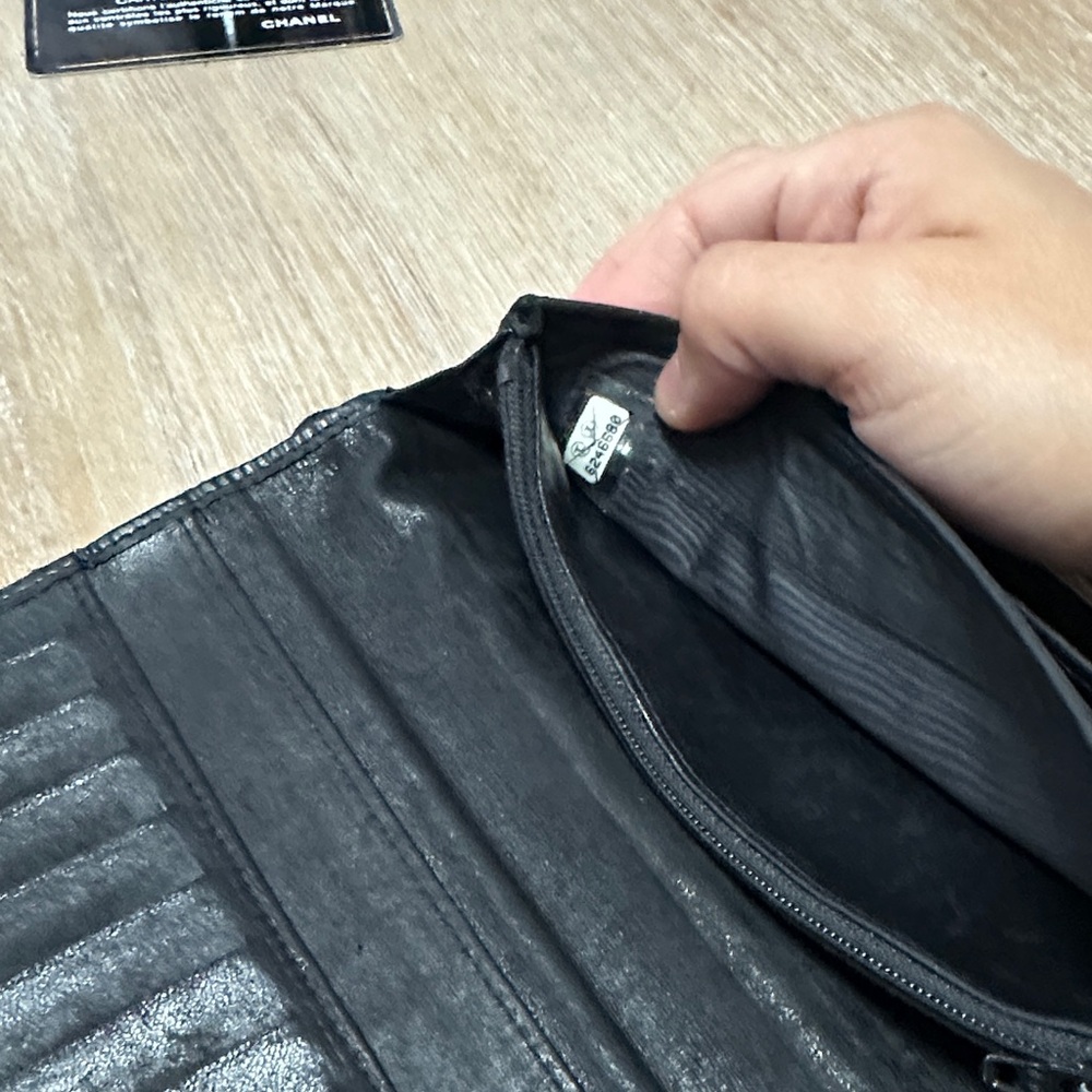 CHANEL Black Patent Leather Continental Wallet with Gold CC Emblem - Picture 8 of 11